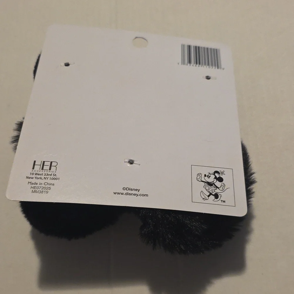 NWT Minnie Mouse Furry Scrunchie